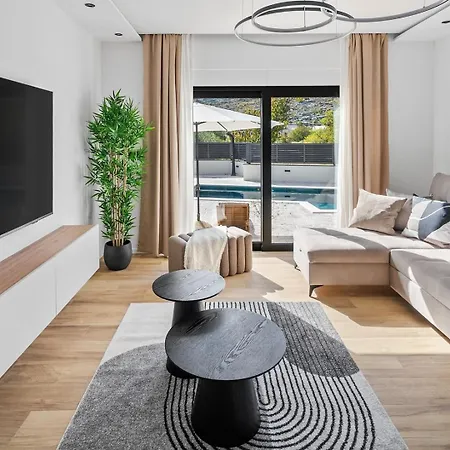New! Stylish 4-bedroom Agrosa With 30 M2 Private Pool, Hydromassage, Finnish Sauna And Fun Zone Villa