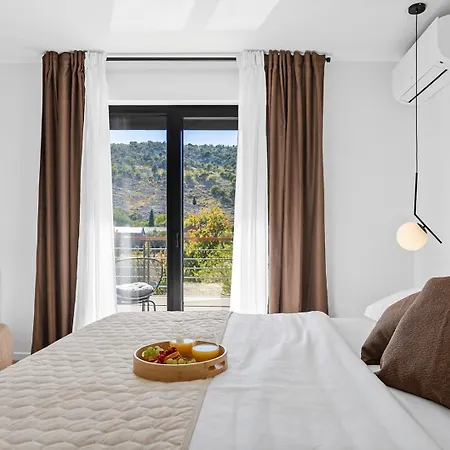 New! Stylish 4-bedroom Agrosa With 30 M2 Private Pool, Hydromassage, Finnish Sauna And Fun Zone