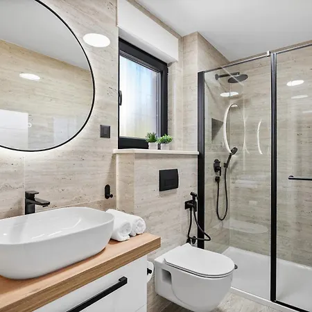 New! Stylish 4-bedroom Agrosa With 30 M2 Private Pool, Hydromassage, Finnish Sauna And Fun Zone Villa *